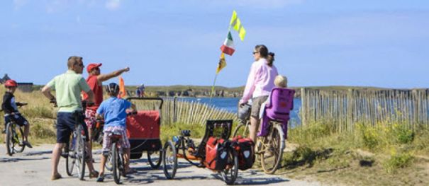 Balade vu00e9lo en famille sur la cu00f4te sauvage de Quiberon u00a9 Piriou Jacqueline