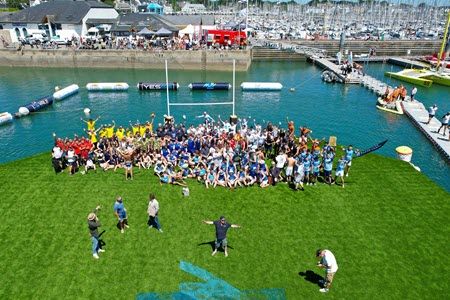 © Ovale rugby sur mer